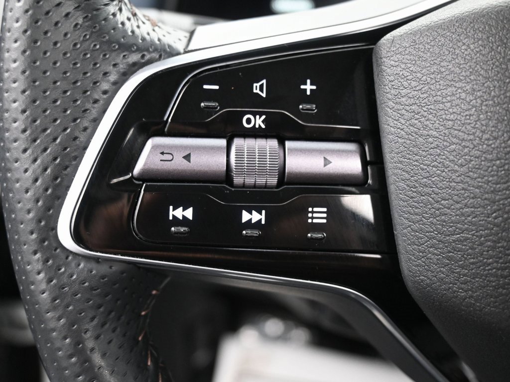 Used 2023 Nissan Ariya image 21