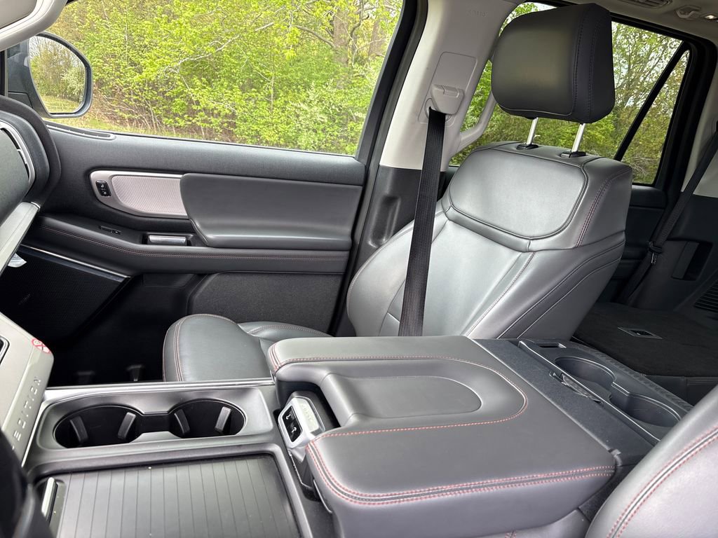 Used 2025 Ford Expedition Active AWD/4WD image 10