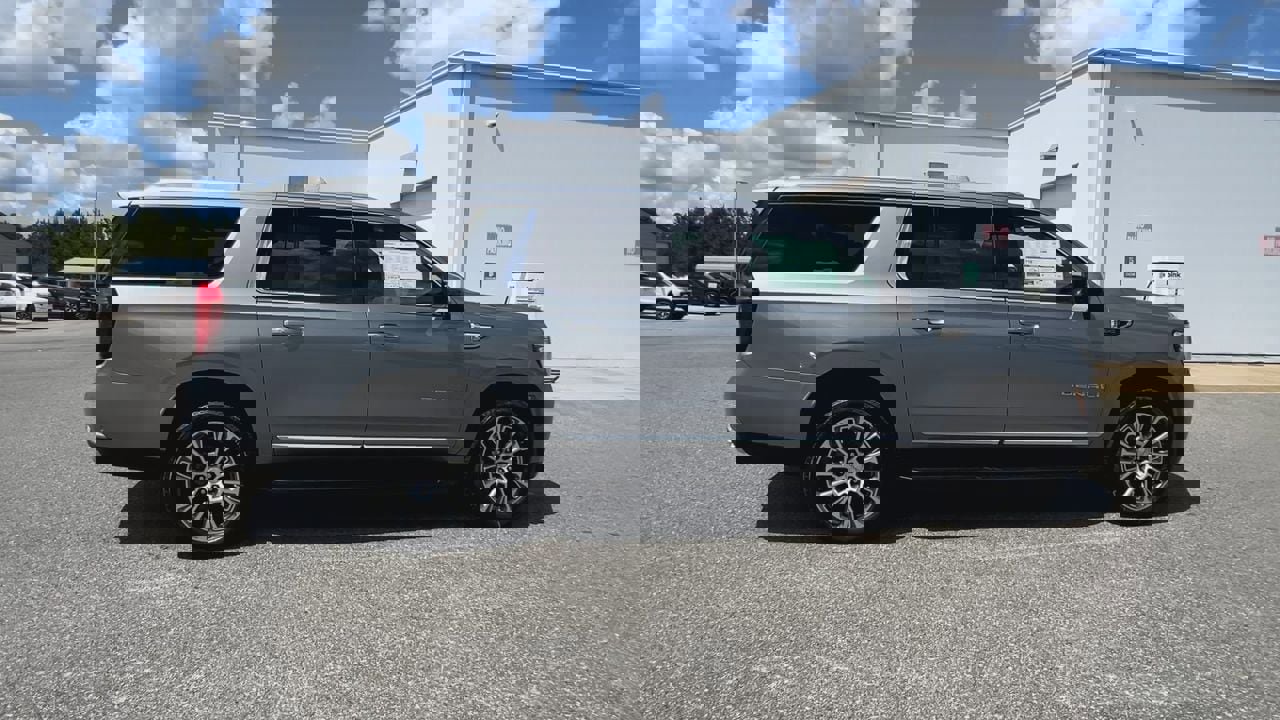 New 2026 GMC Yukon XL Denali image 43
