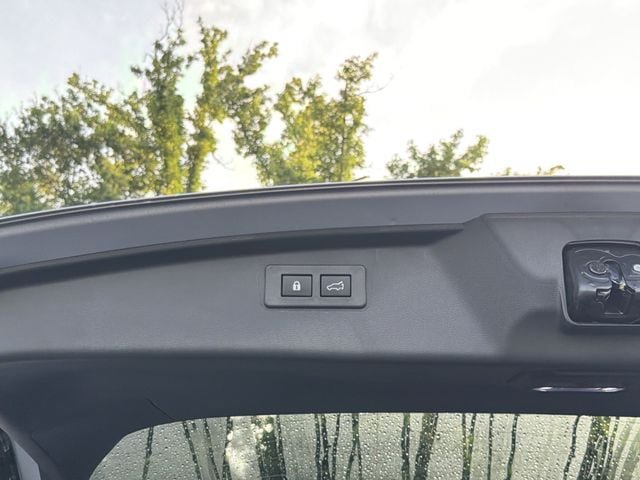 Certified 2025 Subaru Outback Premium AWD/4WD image 14