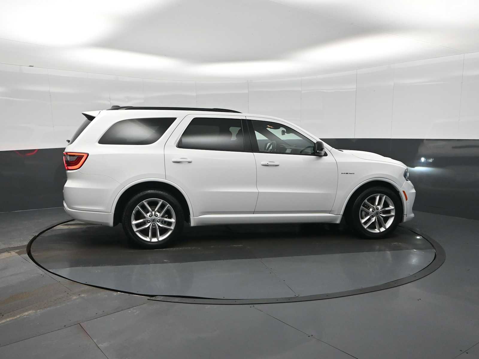 Used 2024 Dodge Durango R/T AWD/4WD image 9
