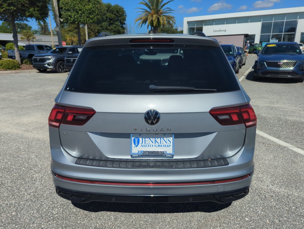 Used 2023 Volkswagen Tiguan SE R-Line FWD image 7