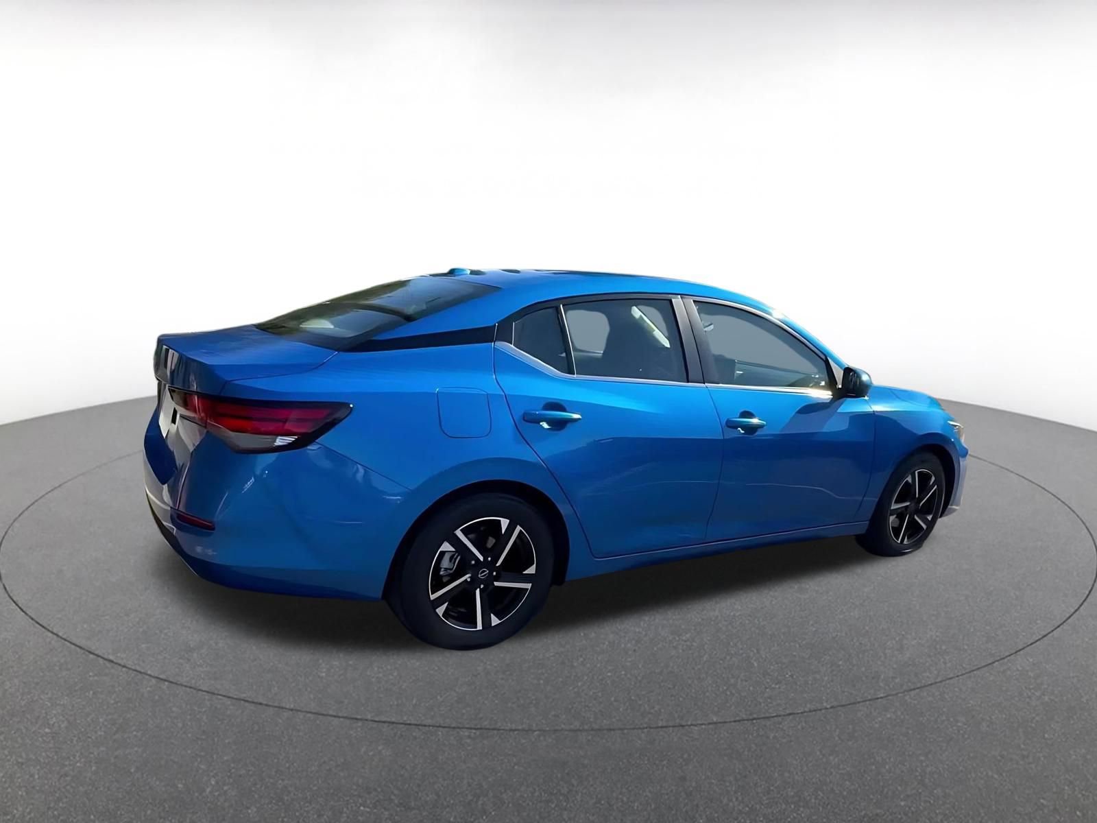 Used 2025 Nissan Sentra SV FWD image 15