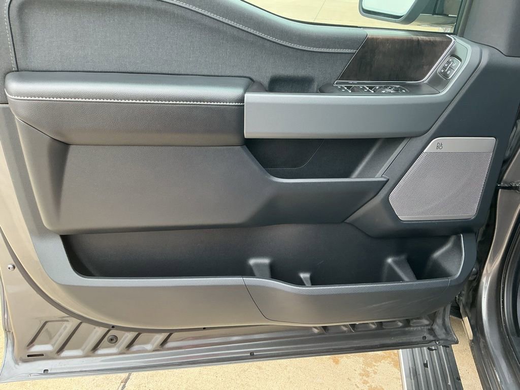 Used 2023 Ford F150 Lariat w/ Equipment Group 502A High image 9