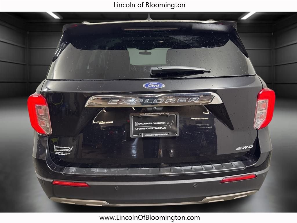 Used 2023 Ford Explorer XLT w/ Equipment Group 202A image 6