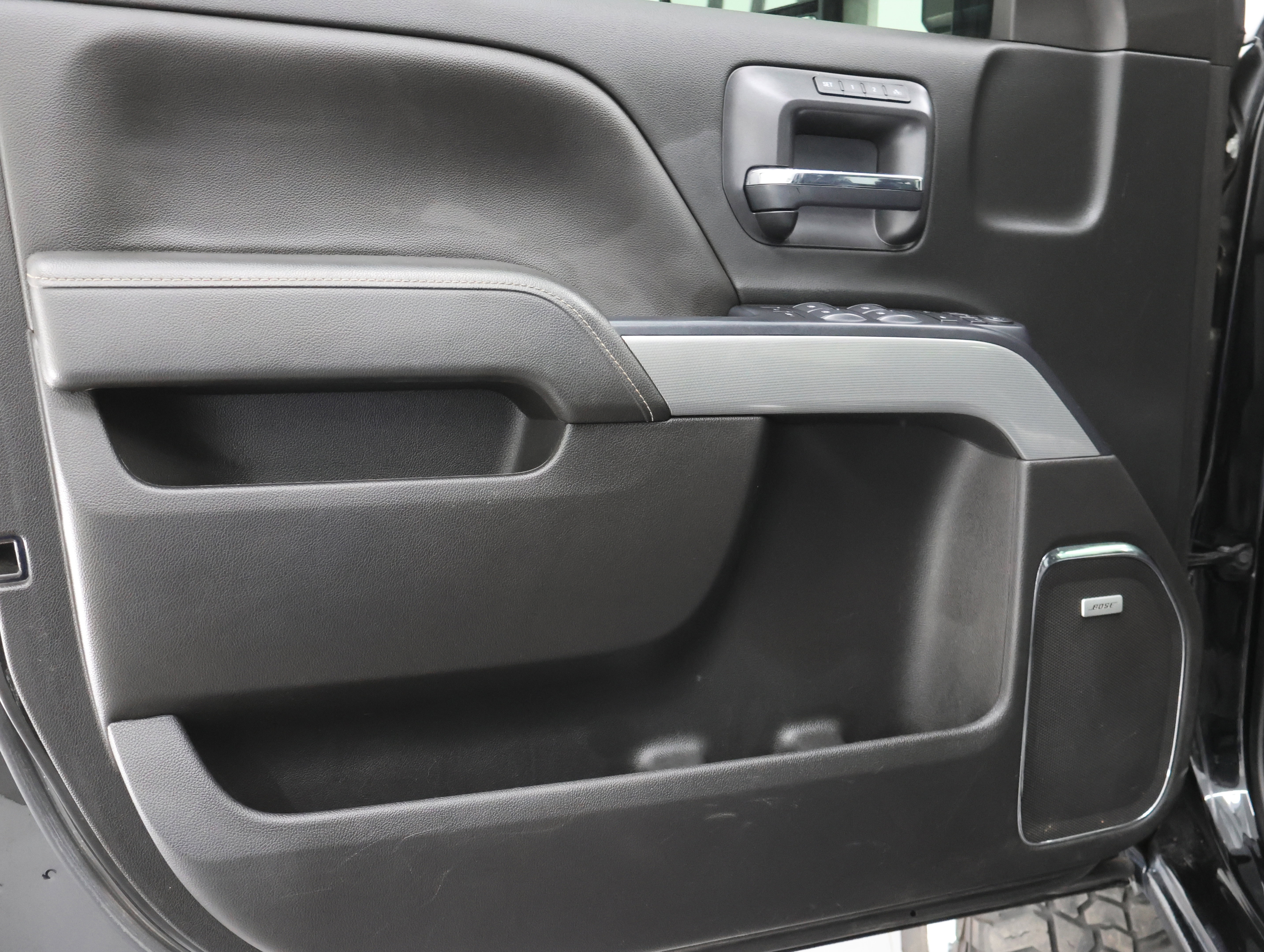 Used 2018 Chevrolet Silverado 2500 LTZ w/ Duramax Plus Package AWD/4WD image 36