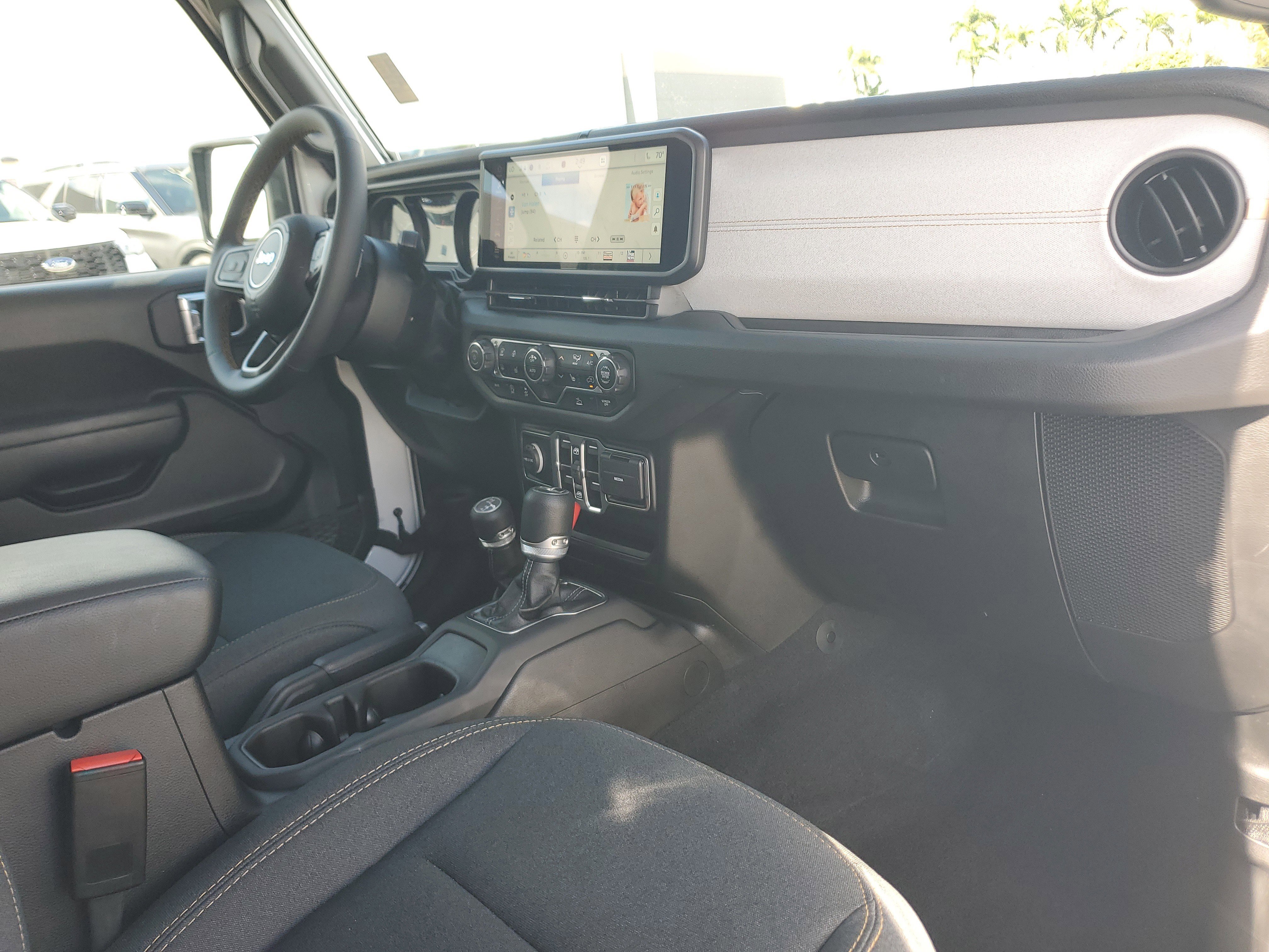 Used 2024 Jeep Wrangler Sport image 18