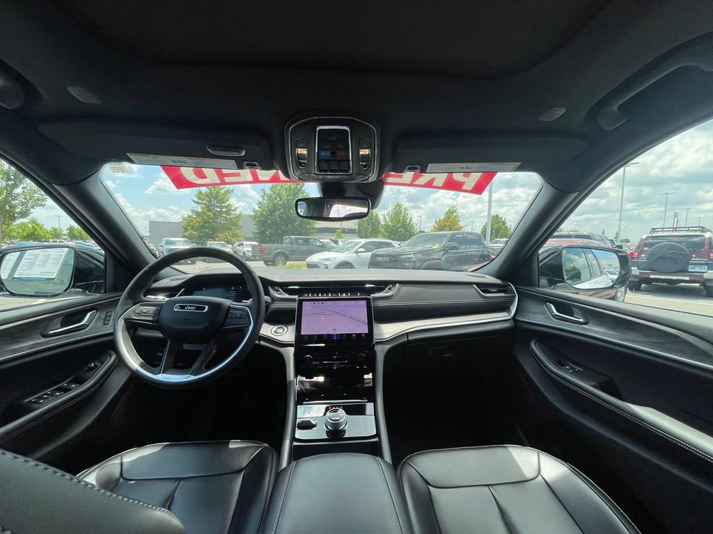 Used 2024 Jeep Grand Cherokee Limited AWD/4WD image 26