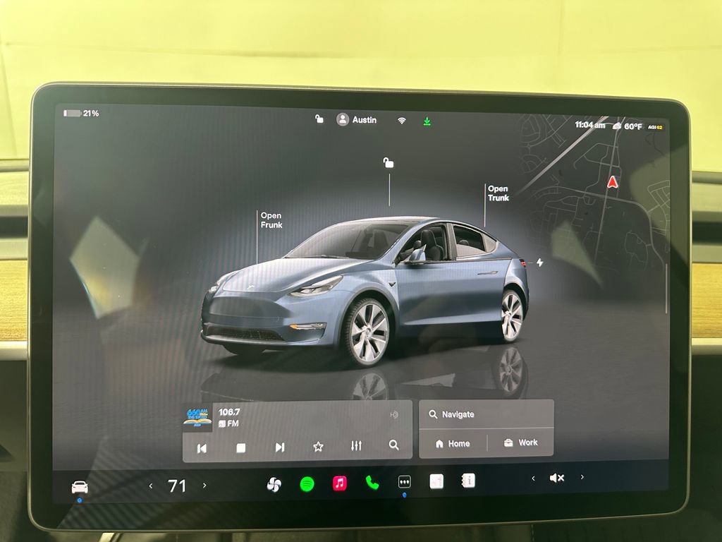 Used 2024 Tesla Model Y Long Range AWD/4WD image 28