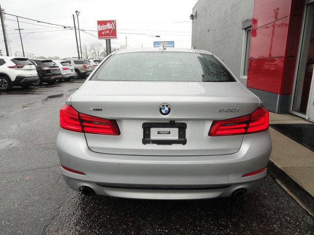 Used 2018 BMW 530i xDrive AWD/4WD image 4