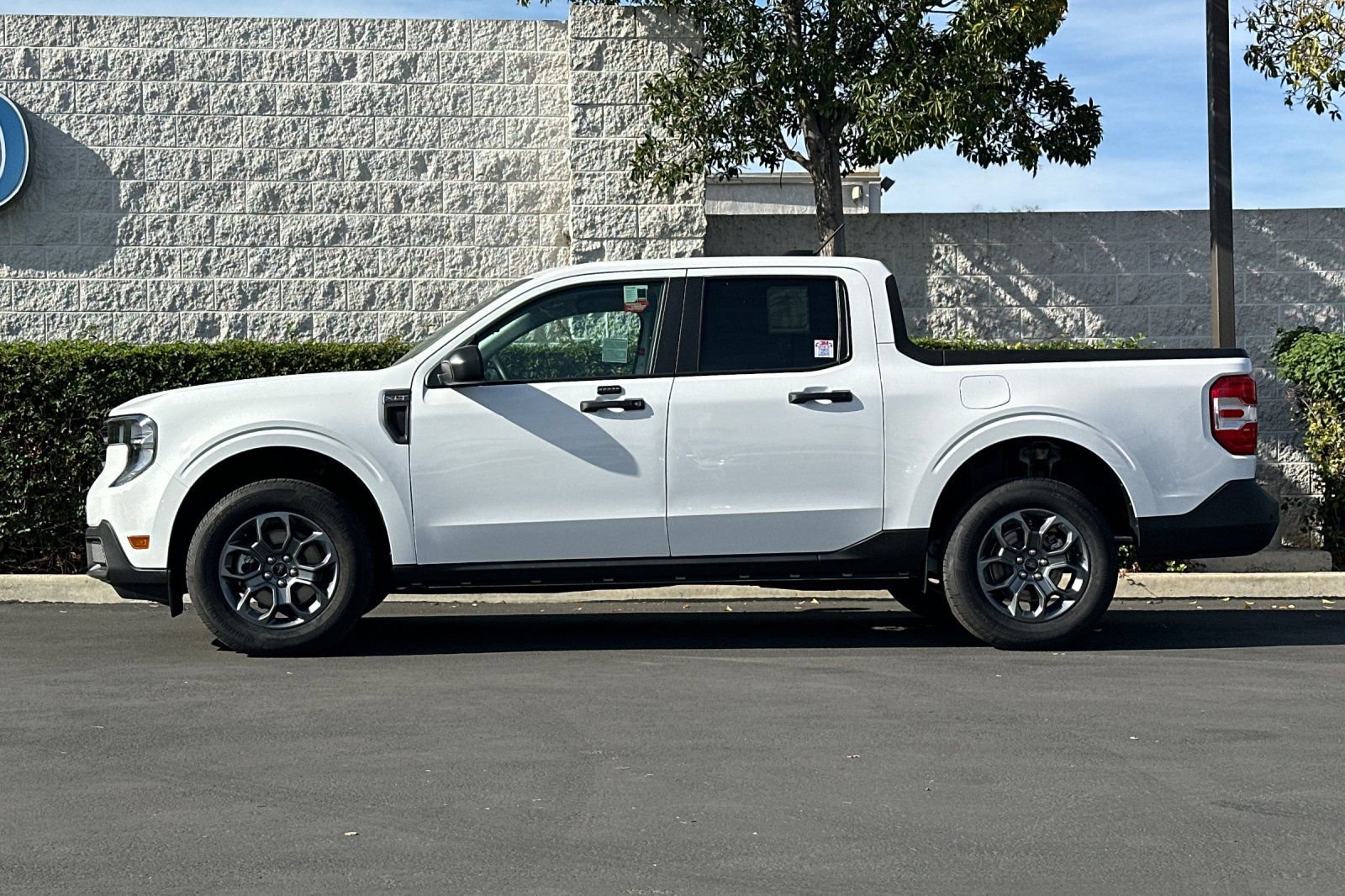 New 2025 Ford Maverick XLT image 7