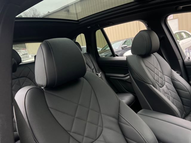 Used 2024 BMW X5 xDrive50e w/ M Sport Package AWD/4WD image 35