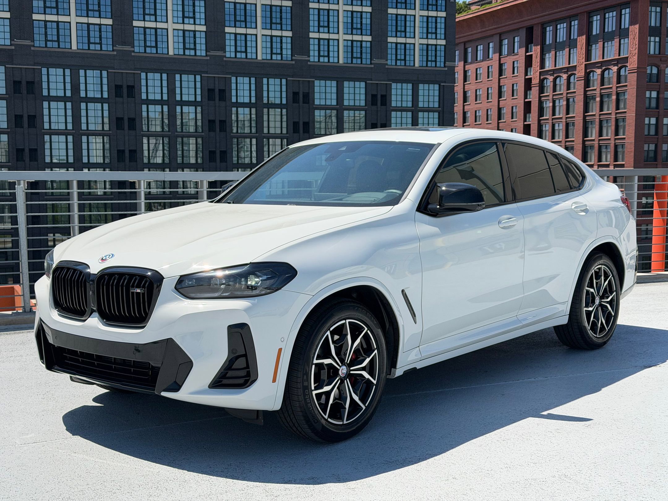 Used 2022 BMW X4 M40i w/ Premium Package AWD/4WD image 1