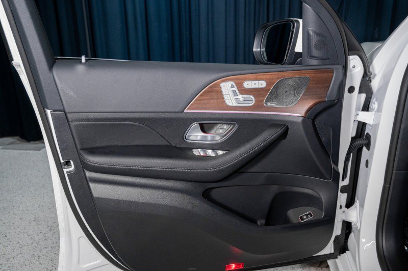 New 2026 Mercedes-Benz GLS 450 4MATIC image 13