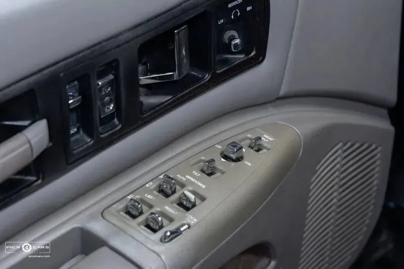 Used 1995 Chevrolet Impala SS RWD image 11