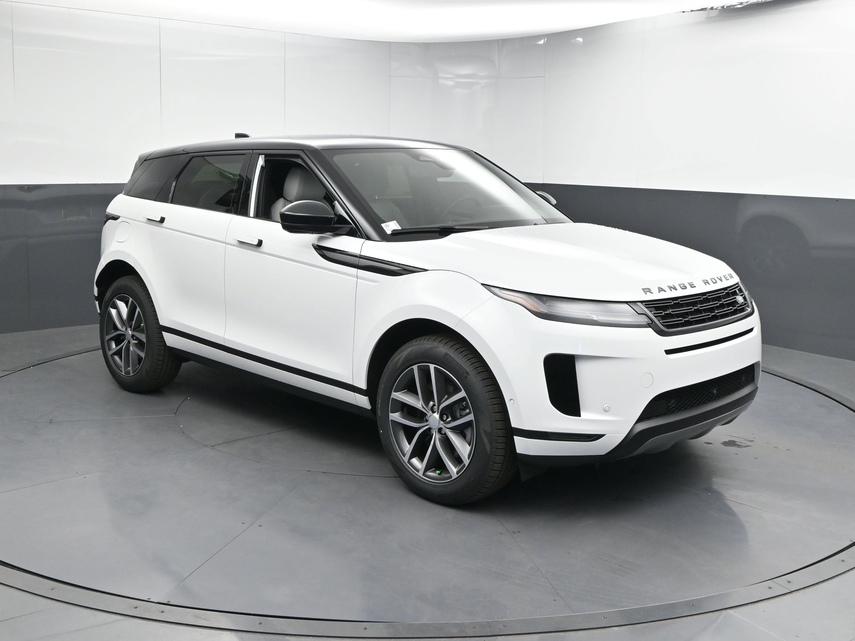 New 2026 Land Rover Range Rover Evoque S image 24