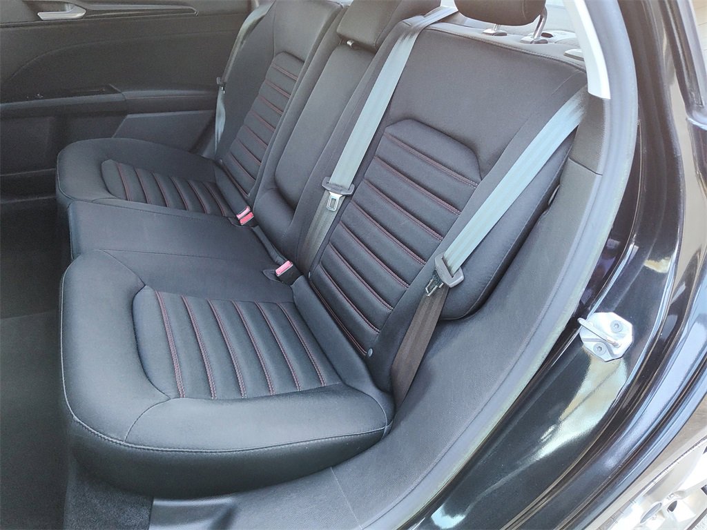 Used 2014 Ford Fusion SE image 30