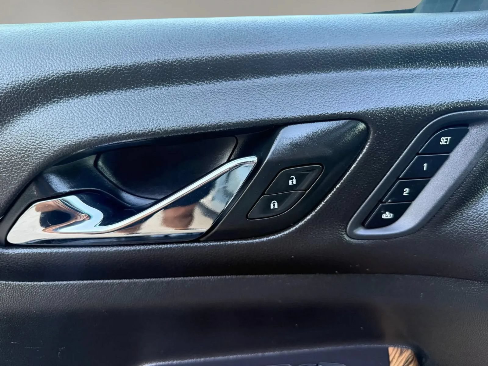 Used 2019 GMC Acadia Denali w/ Technology Package FWD image 29