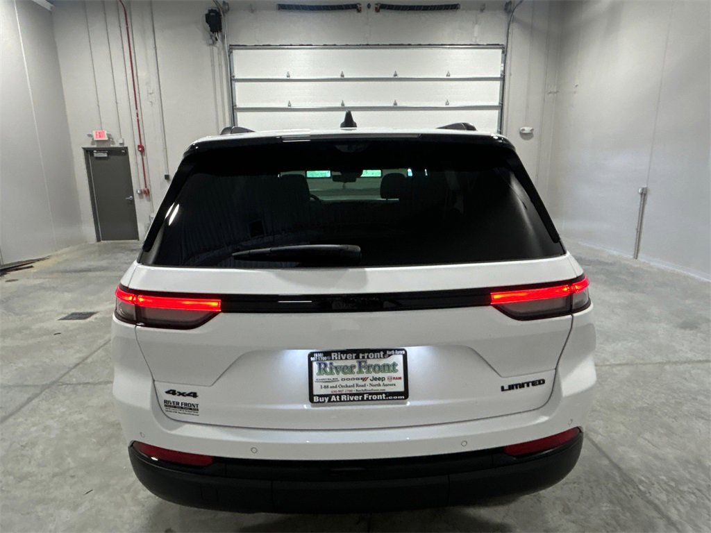 New 2025 Jeep Grand Cherokee Limited w/ Luxury Tech Group II image 7