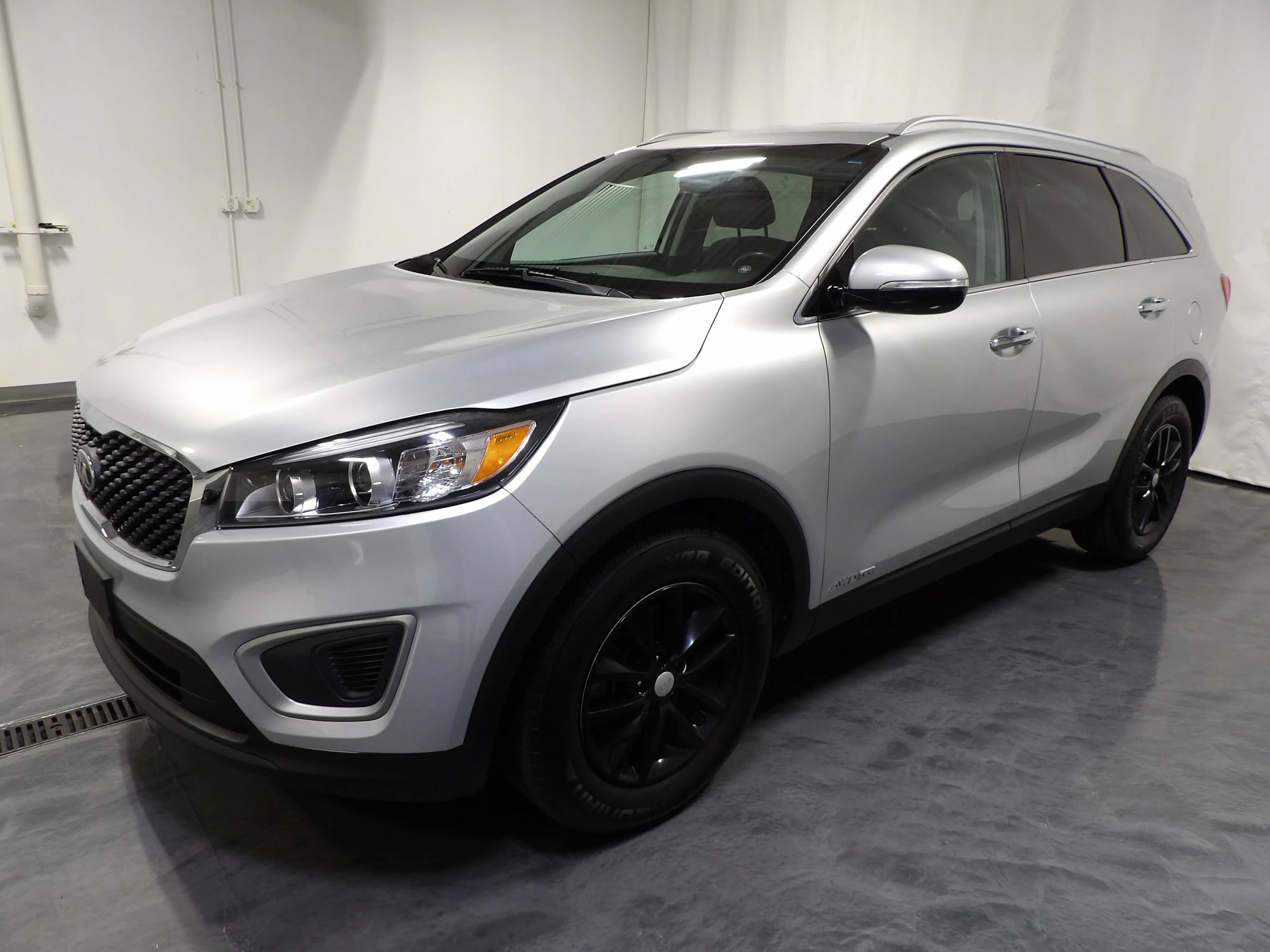Used 2018 Kia Sorento LX w/ LX V6 Convenience Package AWD/4WD image 5