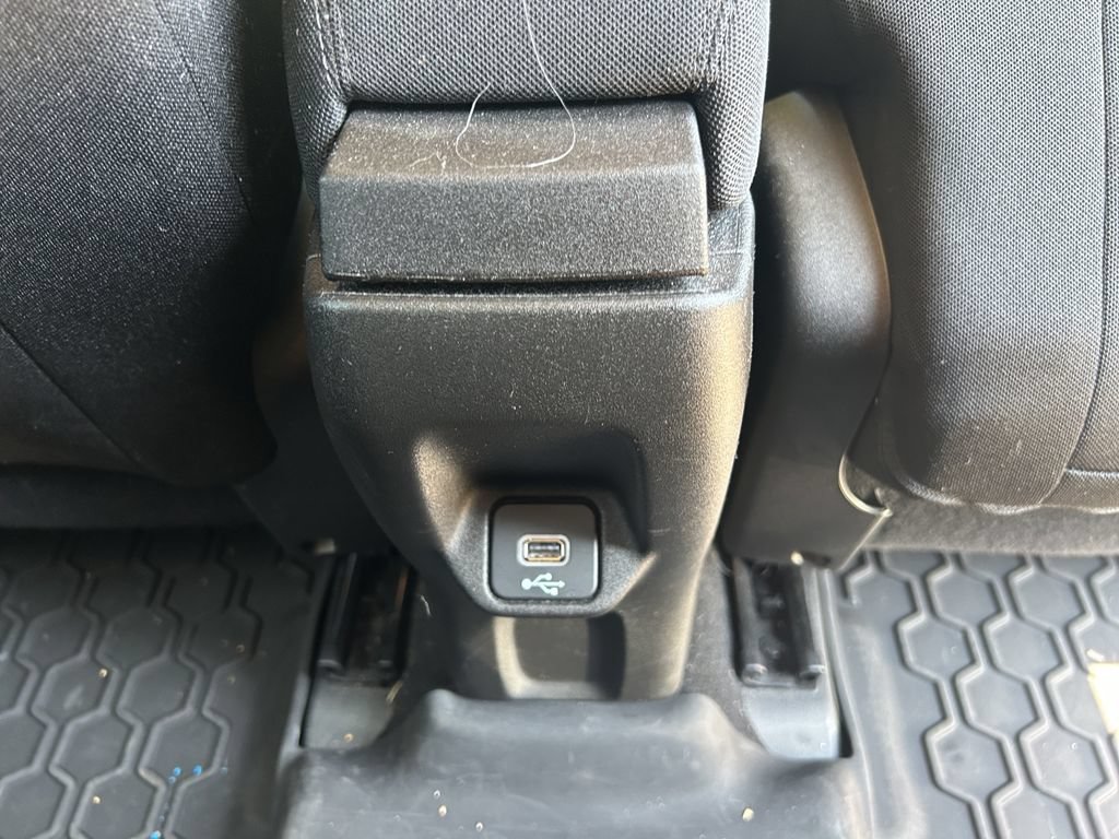 Used 2021 Jeep Renegade Latitude FWD image 13