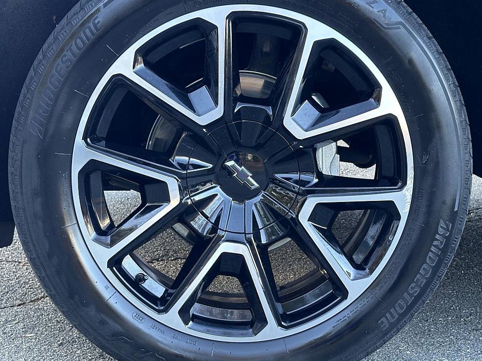 Used 2022 Chevrolet Tahoe RST w/ Sport Performance Package image 8
