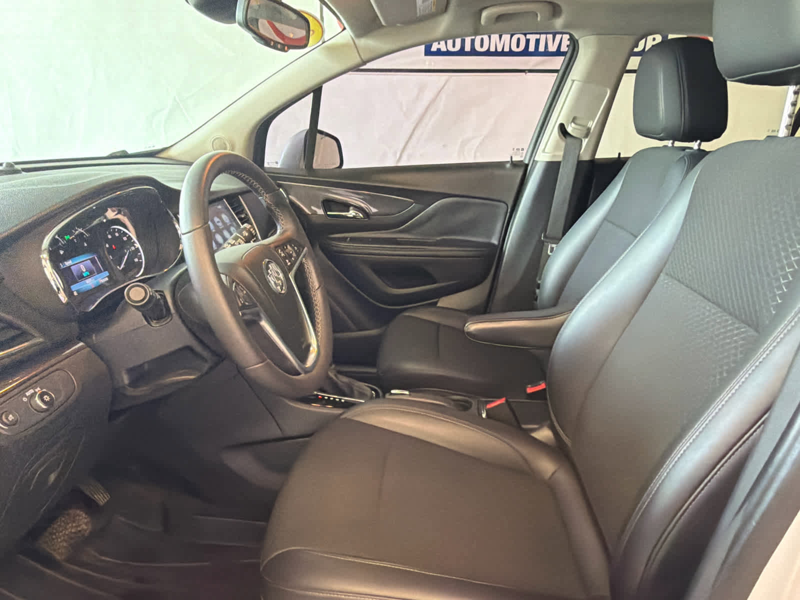 Used 2021 Buick Encore Preferred image 13