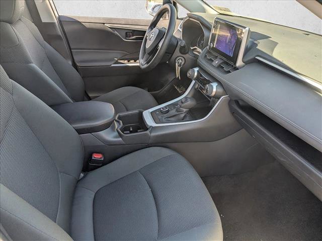 Used 2025 Toyota RAV4 LE AWD/4WD image 21