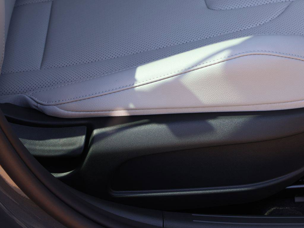 New 2026 Hyundai Elantra Limited image 15