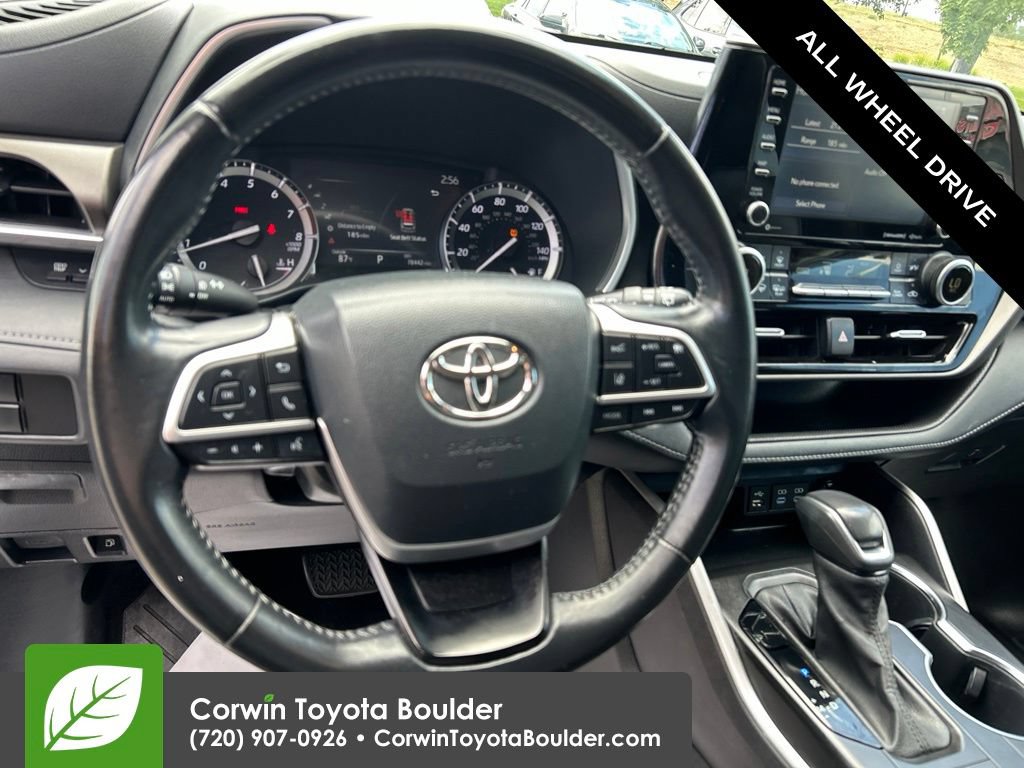 Used 2022 Toyota Highlander XLE AWD/4WD image 27