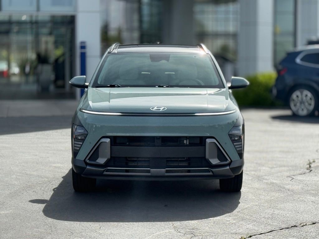 Used 2024 Hyundai Kona Limited AWD/4WD image 2
