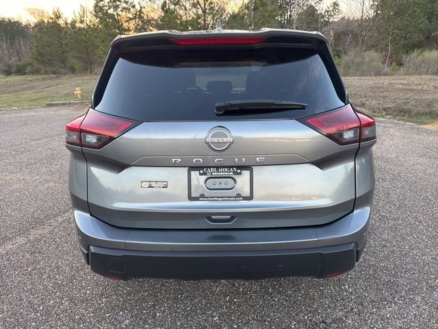 Used 2024 Nissan Rogue SV AWD/4WD image 8