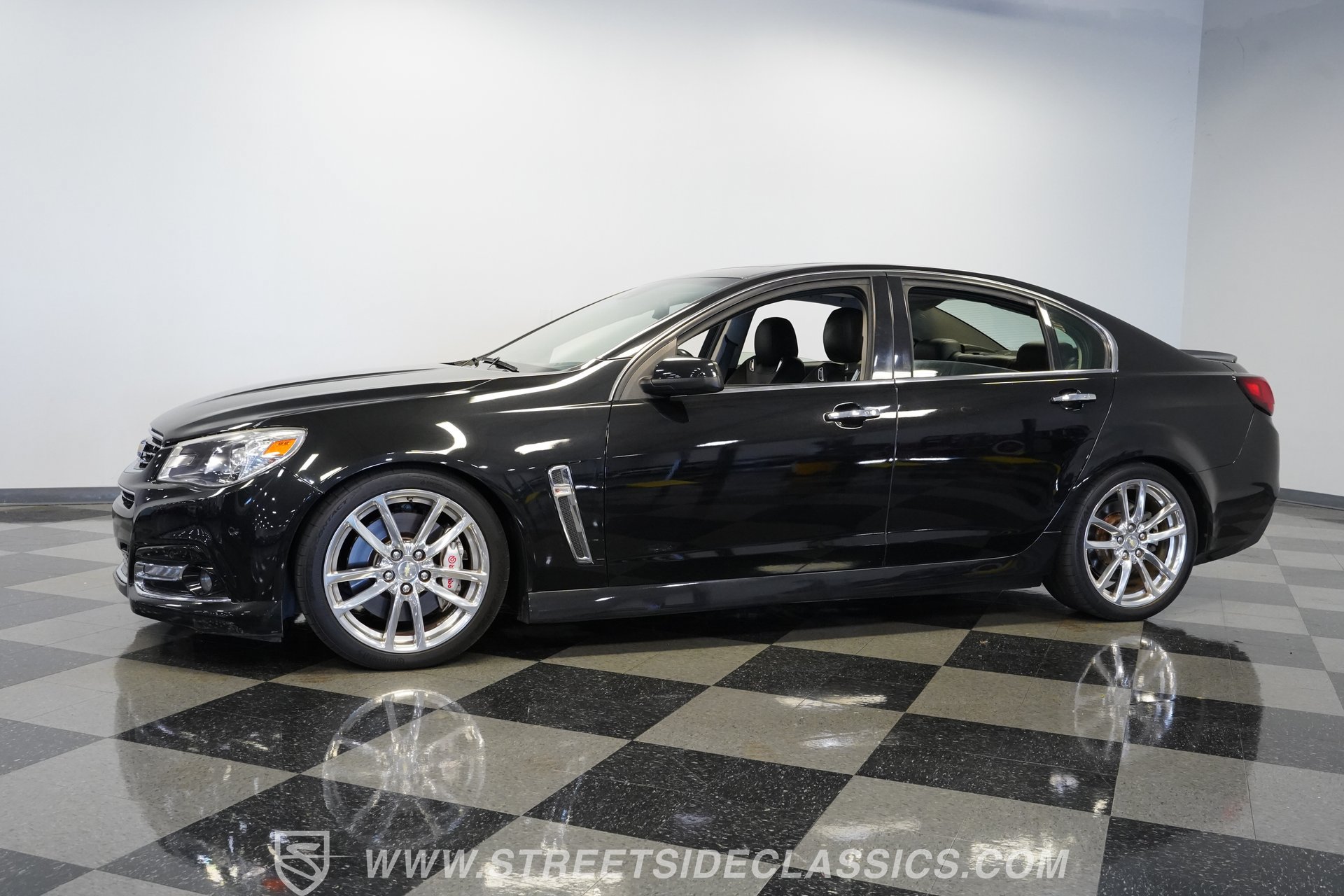 Used 2014 Chevrolet SS RWD image 7
