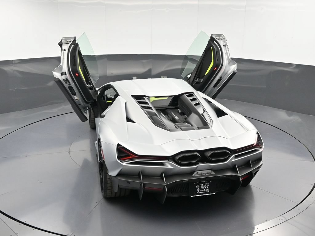 Used 2024 Lamborghini Revuelto AWD/4WD image 32