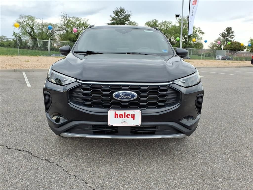 Used 2025 Ford Escape ST-Line AWD/4WD image 10