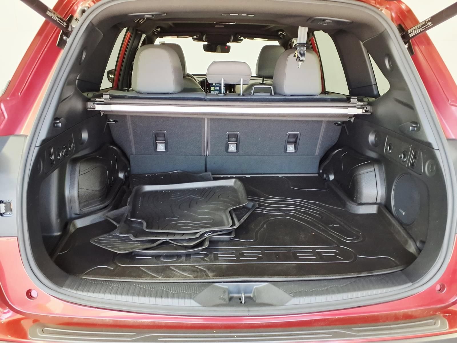 Used 2025 Subaru Forester Limited w/ Popular Package #1 AWD/4WD image 9