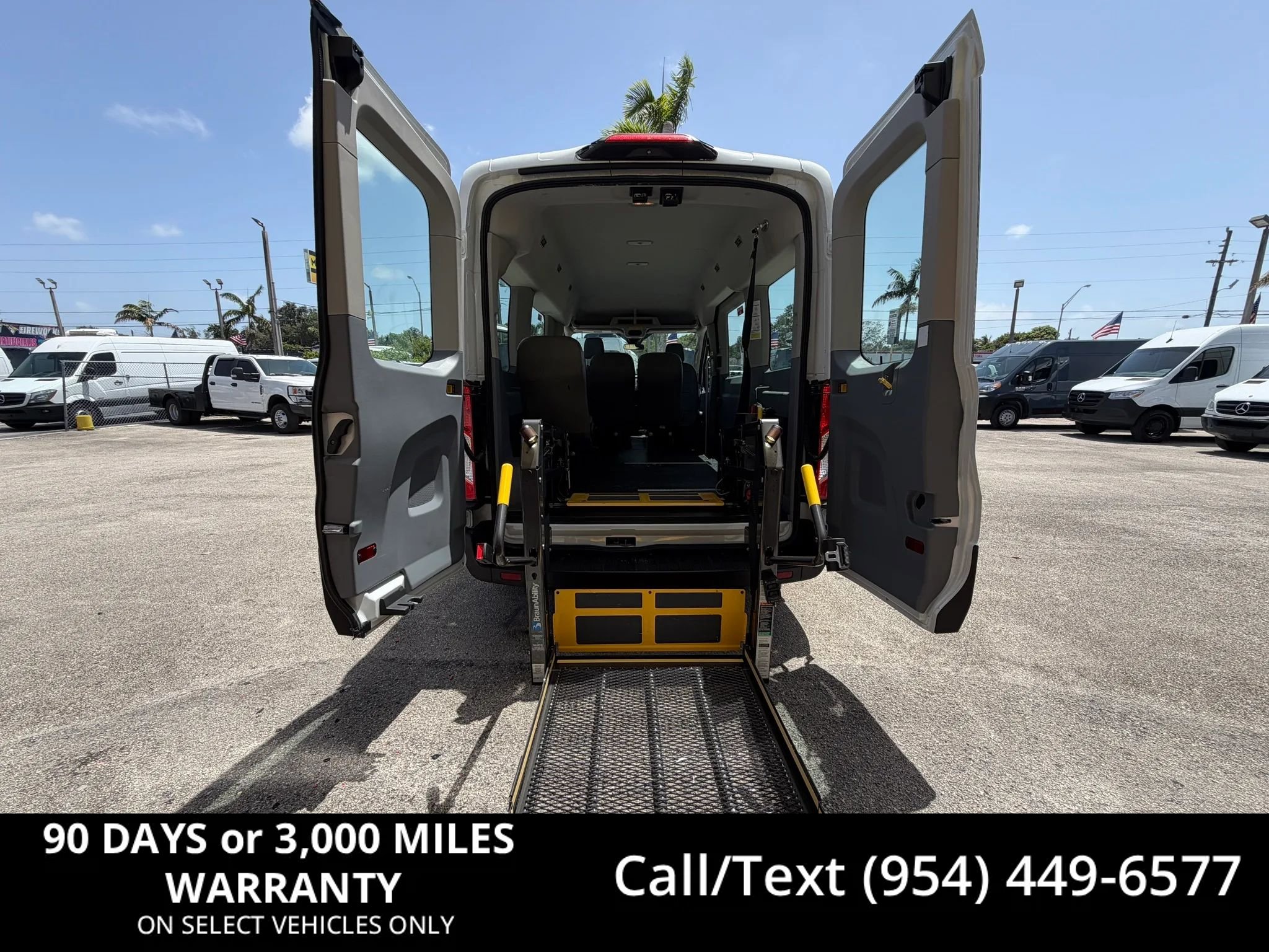 Used 2019 Ford Transit 150 XL RWD image 1