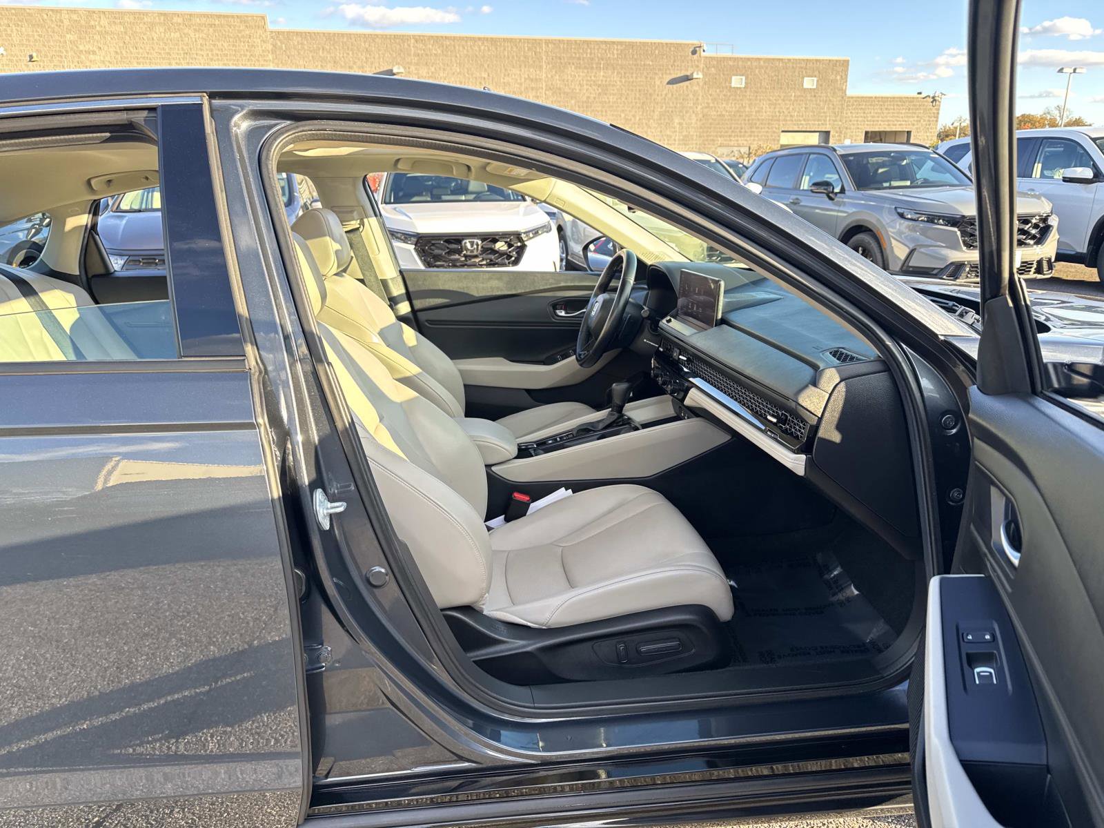 Certified 2025 Honda Accord EX-L image 14