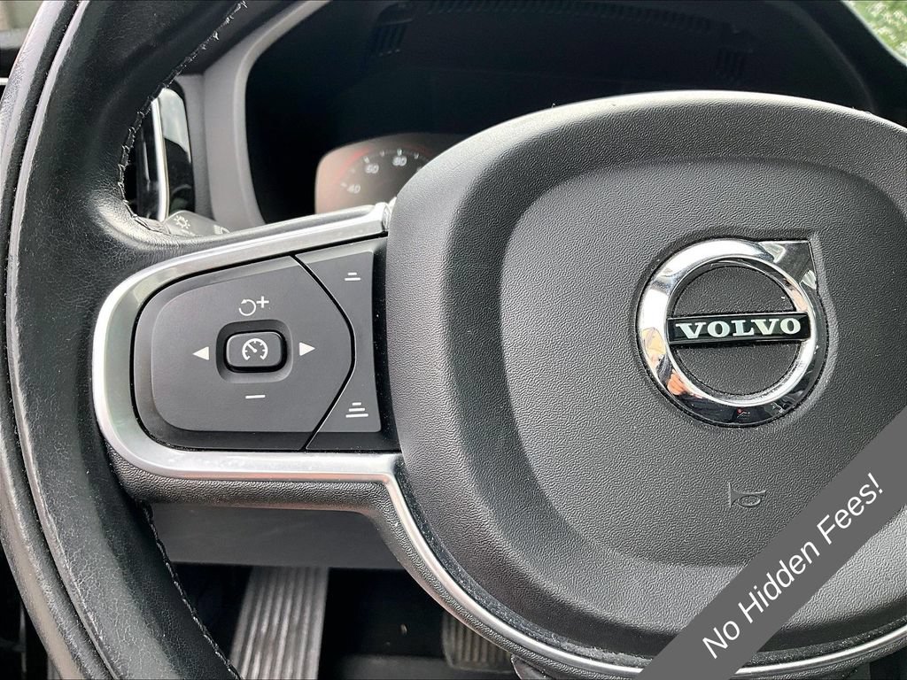 Used 2018 Volvo XC60 T5 Momentum w/ Vision Package AWD/4WD image 16