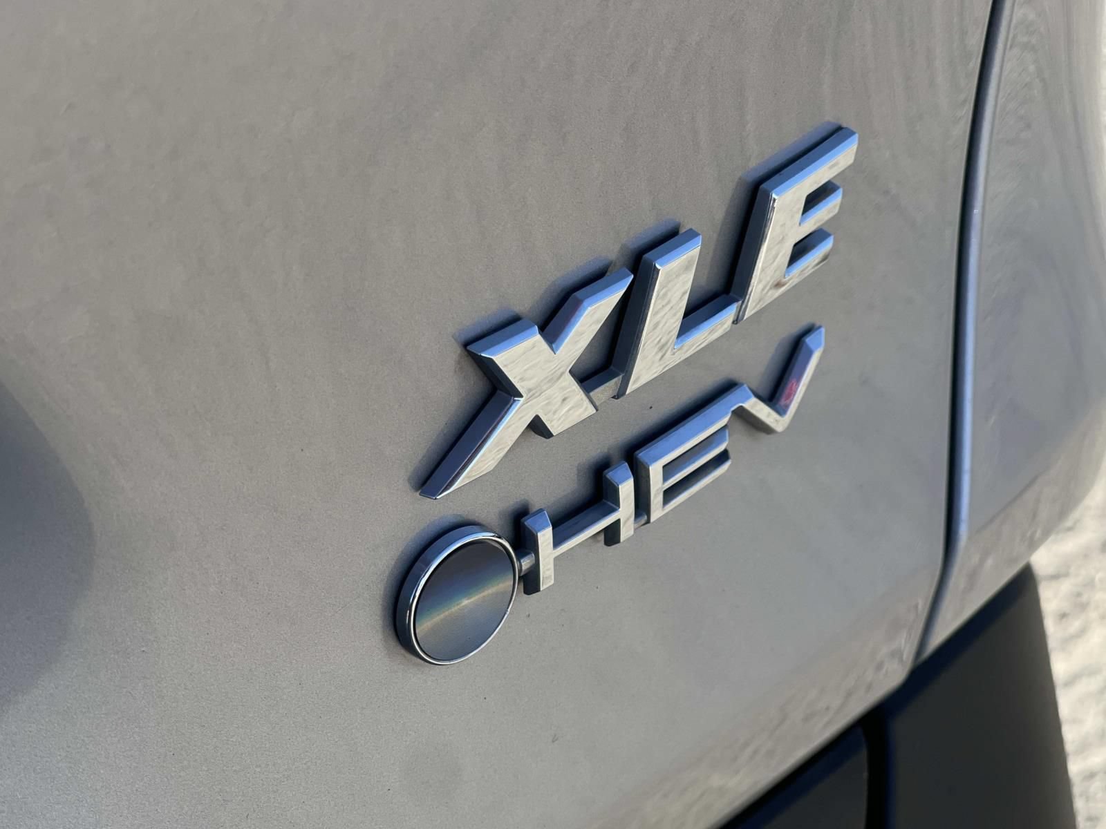 Used 2025 Toyota RAV4 XLE AWD/4WD image 6
