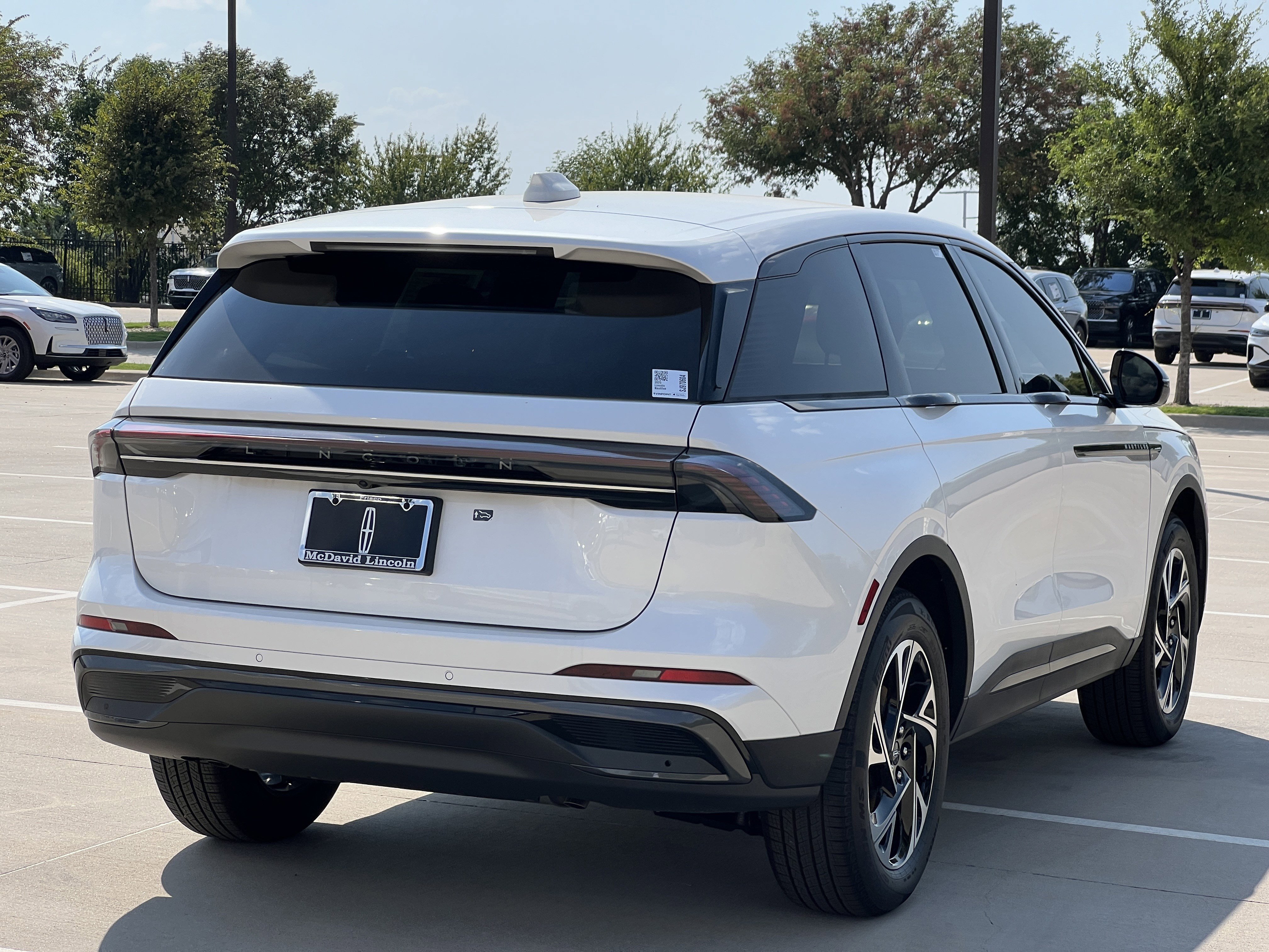 New 2025 Lincoln Nautilus Premier w/ Jet Appearance Package image 9