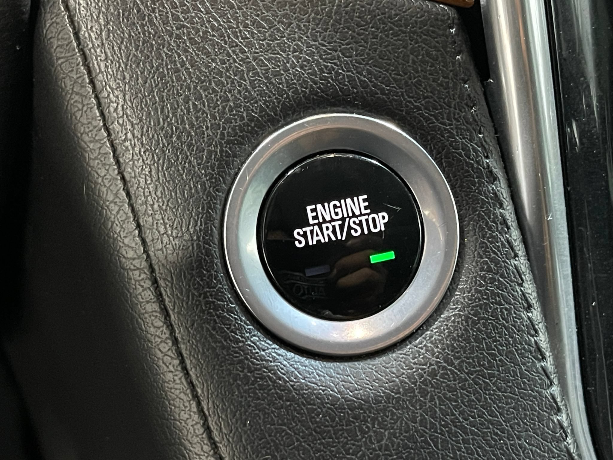 Used 2018 Cadillac Escalade ESV Luxury AWD/4WD image 21