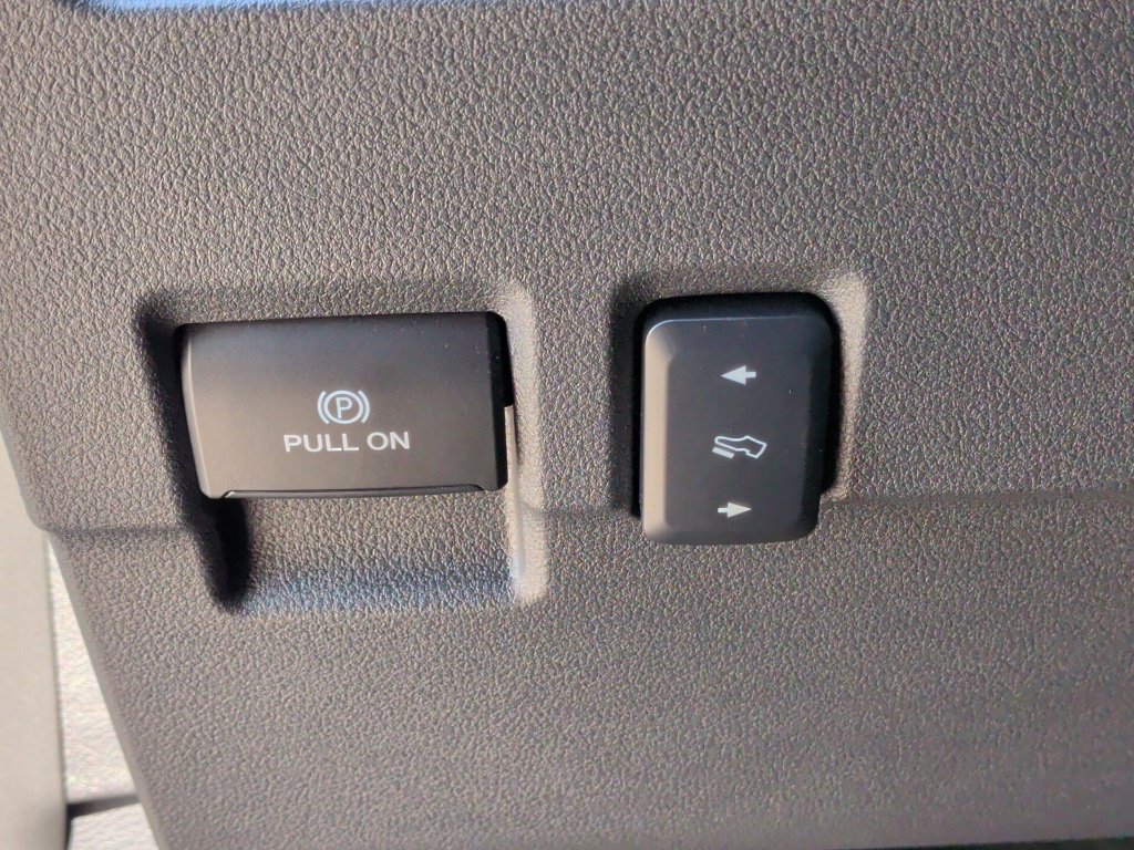 New 2027 Ford F350 Lariat w/ Lariat Premium Package AWD/4WD image 17