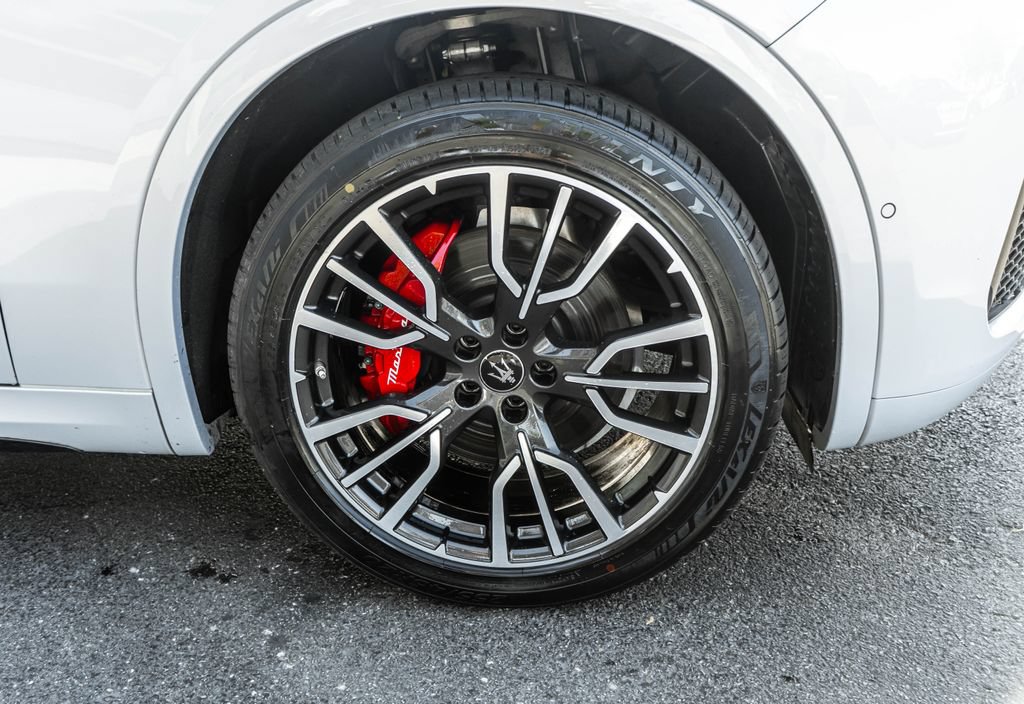 Used 2023 Maserati Grecale Modena AWD/4WD image 5