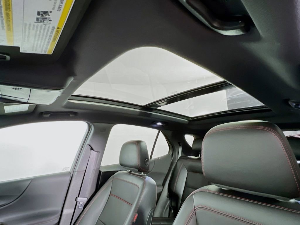 Used 2023 Chevrolet Equinox RS w/ RS Leather Package image 23