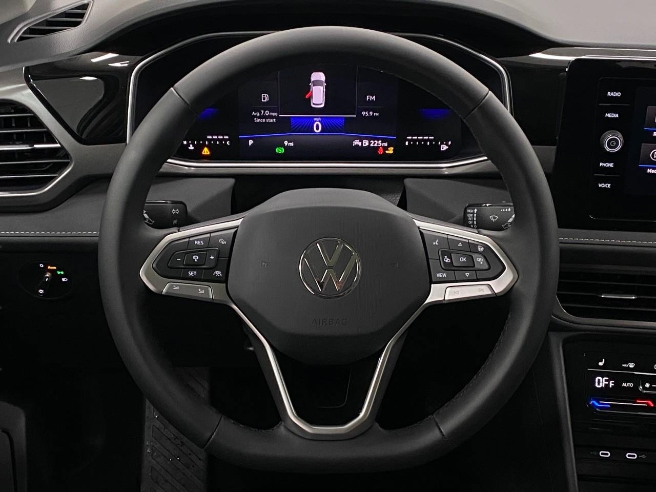 New 2026 Volkswagen Taos SE AWD/4WD image 13