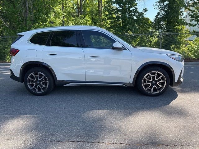 Used 2025 BMW X1 xDrive28i w/ Technology Package image 8