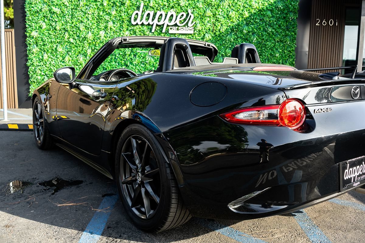 Used 2016 MAZDA MX-5 Miata Club RWD image 8