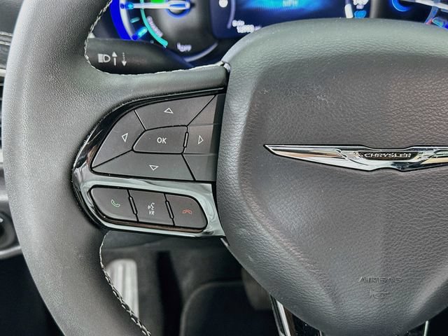 Used 2025 Chrysler Pacifica Premium FWD image 22