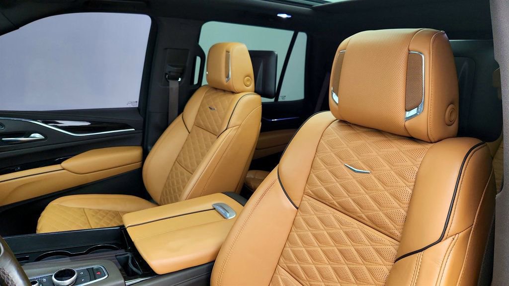 Used 2021 Cadillac Escalade Sport w/ Driver Assist Tech Package image 22